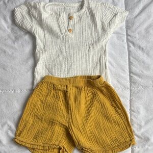 Cream Textured Short Sleeve Top & Mustard Gauze Shorts Set